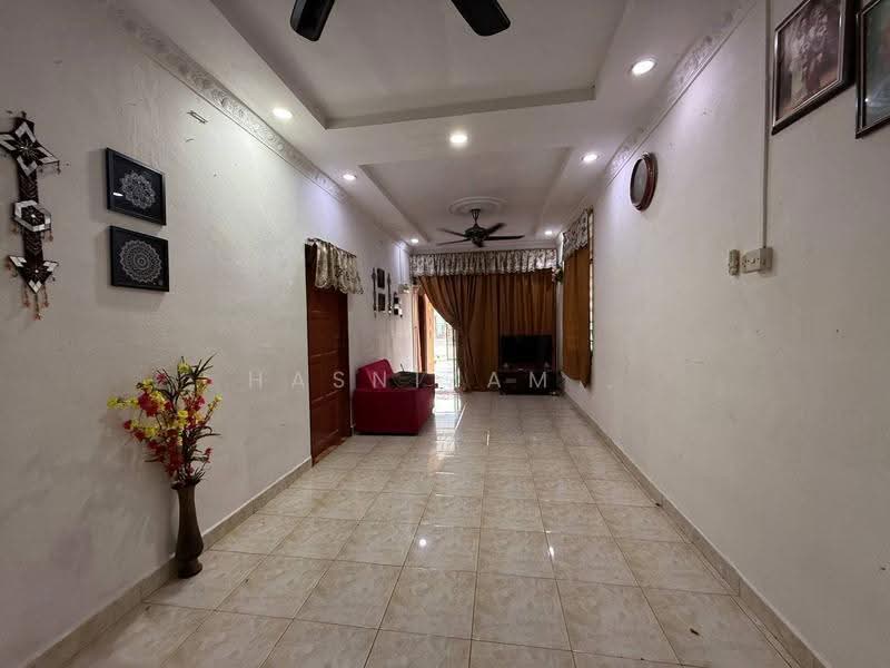 1-storey Terraced House for Sale in Taman Desa Budiman (Sungai Lalang) - Hasnizam . - Living Room - PropertyGuru.com.my