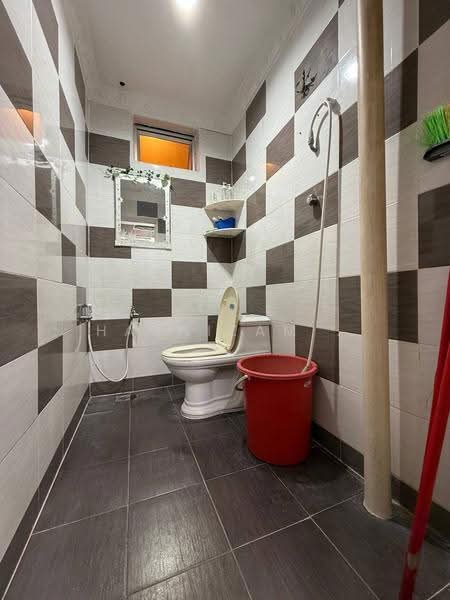 1-storey Terraced House for Sale in Taman Desa Budiman (Sungai Lalang) - Hasnizam . - Bathroom - PropertyGuru.com.my