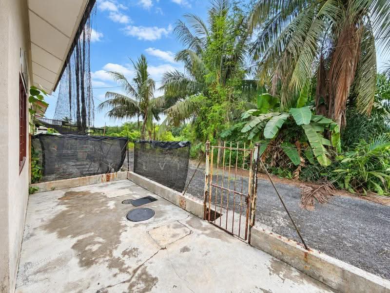 1-storey Terraced House for Sale in Taman Cicely (Teluk Intan) - Kelvin Foo - Exterior - PropertyGuru.com.my