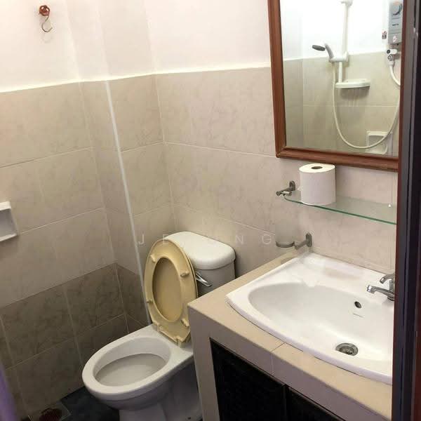 2-storey Terraced House for Sale in Tebrau (Johor) - JE ONG - Bathroom - PropertyGuru.com.my