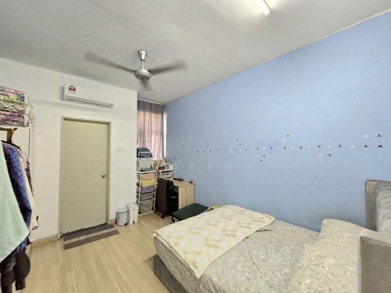 2-storey Terraced House for Sale in Alam Sari (Bangi) - Mahirah . - Bedroom - PropertyGuru.com.my