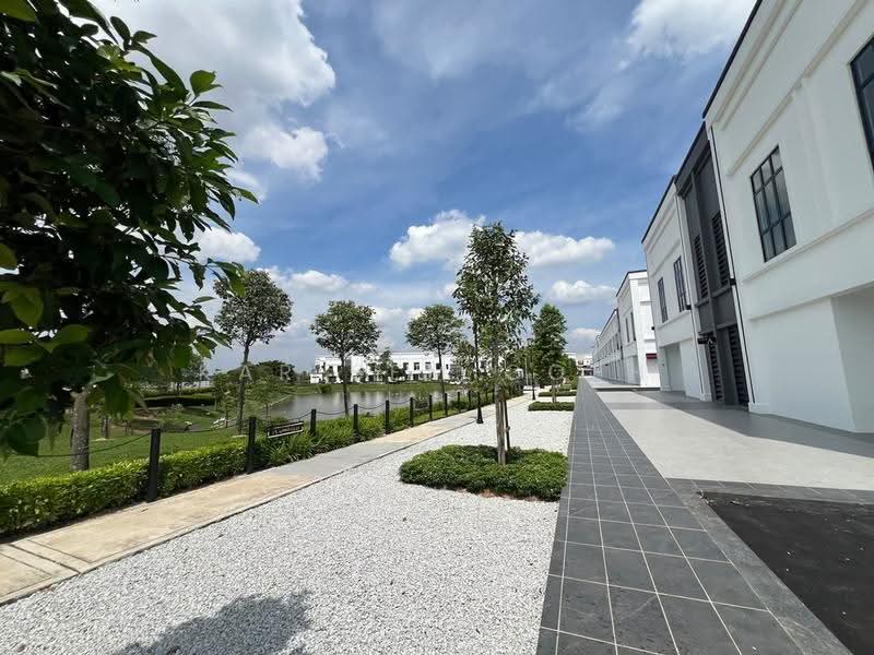 Shop / Office untuk Disewa di Eco Grandeur (Puncak Alam) - Kar Sem Goeh - Exterior - PropertyGuru.com.my