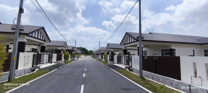 Bungalow House untuk Dijual di Sungai Mati (Serom) - Sulaiman Saad - Exterior - PropertyGuru.com.my