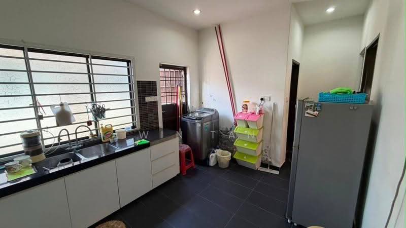 2-storey Terraced House for Sale in Taman Setia Indah (Tebrau) - Win Tan - Kitchen - PropertyGuru.com.my