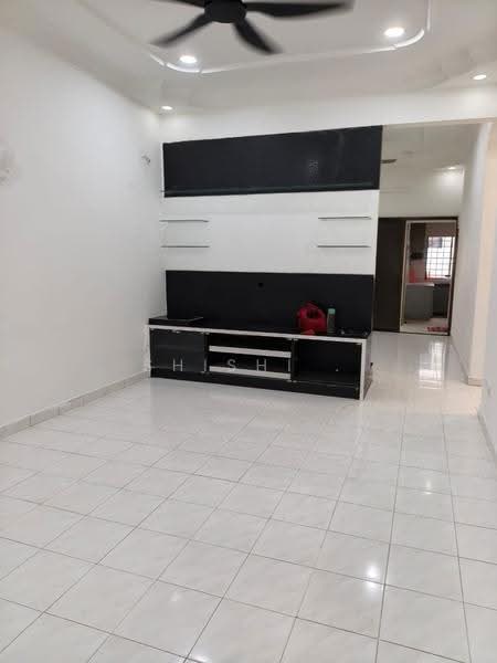 1-storey Terraced House for Sale in Bandar Selesa Jaya (Skudai) - Shishi . - Living Room - PropertyGuru.com.my
