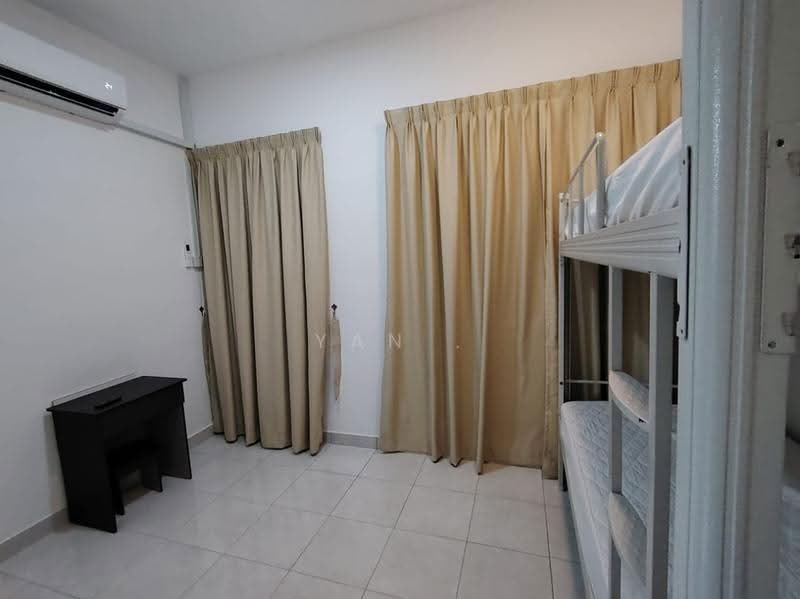 Kediaman Servis untuk Disewa di Vision City Youth City - Yan . - Bedroom - PropertyGuru.com.my