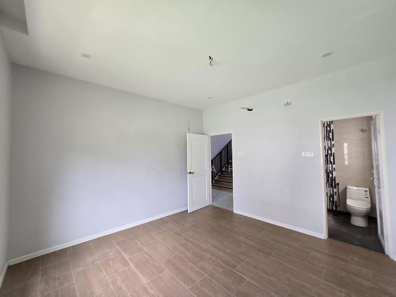 Bungalow House for Sale in Bandar Bukit Mahkota (Bangi) - Mahirah . - Interior - PropertyGuru.com.my