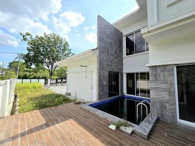 Bungalow House for Sale in Bandar Bukit Mahkota (Bangi) - Mahirah . - Exterior - PropertyGuru.com.my