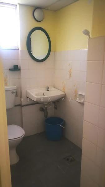 Condominium for Sale at Gemilang Indah - Elisa Yap - Bathroom - PropertyGuru.com.my