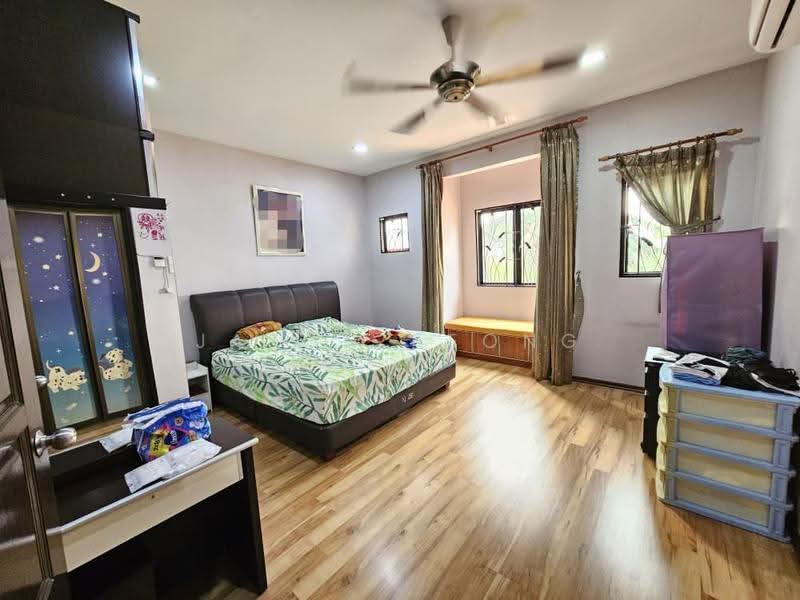 Rumah Teres 2-Tingkat untuk Dijual di Taman Wawasan (Puchong) - Jason Keong - Bedroom - PropertyGuru.com.my