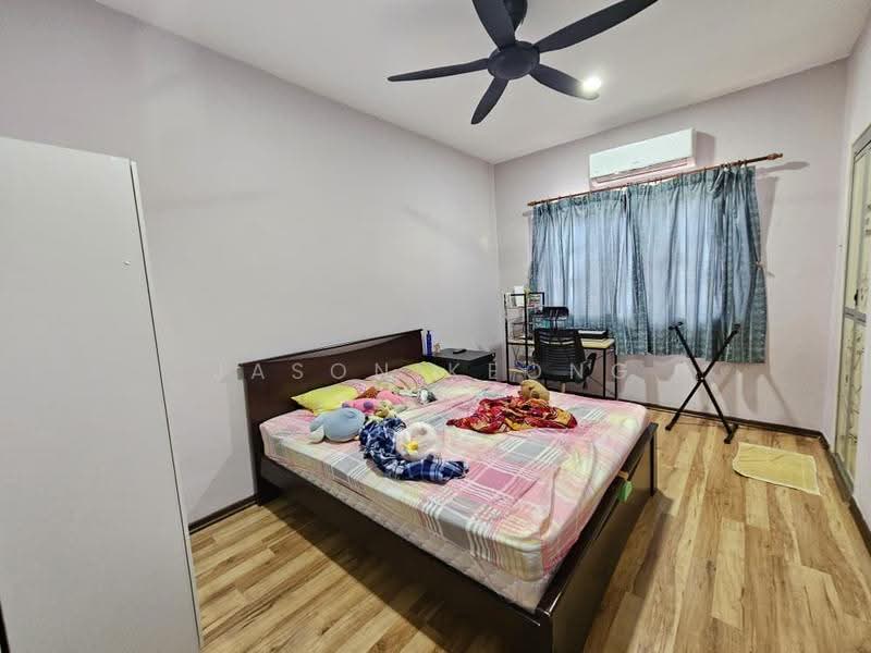 Rumah Teres 2-Tingkat untuk Dijual di Taman Wawasan (Puchong) - Jason Keong - Bedroom - PropertyGuru.com.my