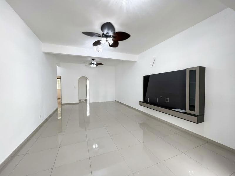 Rumah Bandar untuk Dijual di Sepang (Selangor) - Wan Mujahid - Living Room - PropertyGuru.com.my