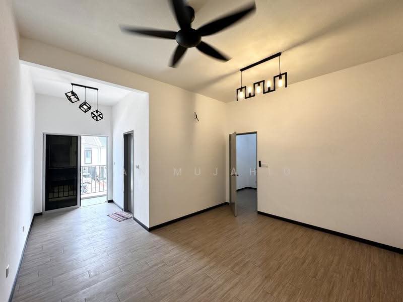 Rumah Bandar untuk Dijual di Sepang (Selangor) - Wan Mujahid - Master Bedroom - PropertyGuru.com.my