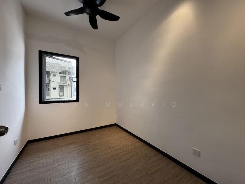 Rumah Bandar untuk Dijual di Sepang (Selangor) - Wan Mujahid - 3rd Bedroom - PropertyGuru.com.my