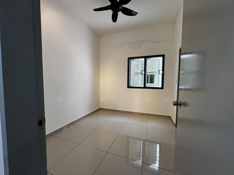 Rumah Bandar untuk Dijual di Sepang (Selangor) - Wan Mujahid - 2nd Bedroom - PropertyGuru.com.my