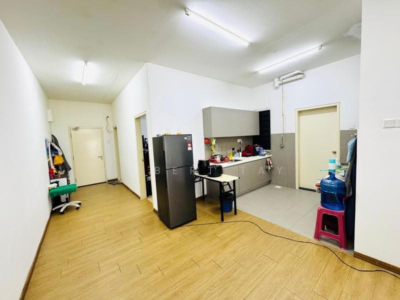 Kondominium untuk Disewa di Lakefront Homes - Gilbert Tay - Kitchen - PropertyGuru.com.my