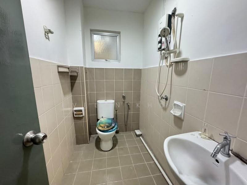 2-storey Terraced House for Sale in Kota Emerald (Rawang) - Evelyn Khoo - Bathroom - PropertyGuru.com.my