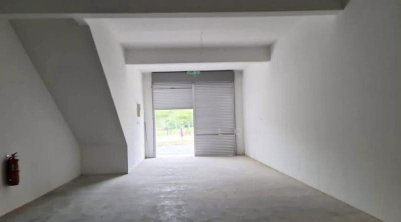Shop / Office untuk Disewa di Taman Mutiara Utama (Skudai) - Cora Loh - Entrance - PropertyGuru.com.my