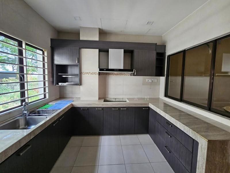 2-storey Terraced House for Sale in Bandar Puteri Puchong (Puchong) - Kai Chan - Kitchen - PropertyGuru.com.my