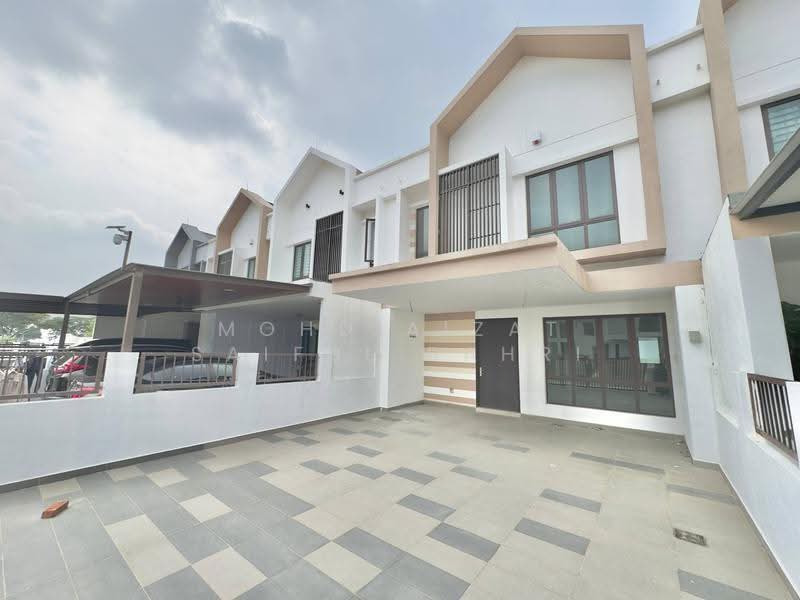 2-storey Terraced House for Sale in Alam Impian (Shah Alam) - Mohd Aizat Saiful Bahri - Exterior - PropertyGuru.com.my