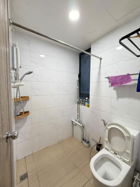 Service Residence for Rent at Country Garden Central Park - Jing Wei Wong - Bathroom - PropertyGuru.com.my