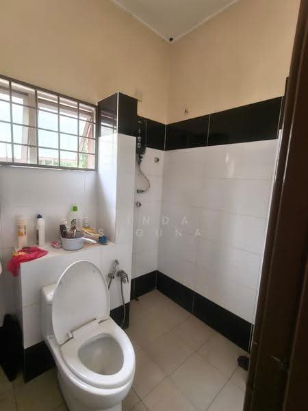 2-storey Terraced House for Sale in Putra Heights (Subang Jaya) - Linda Suguna - Bathroom - PropertyGuru.com.my