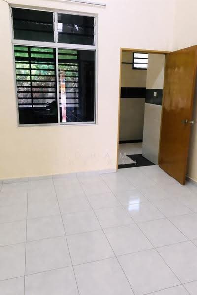 1-storey Terraced House for Sale in Bukit Setongkol (Kuantan) - Idham Che'Ali - Interior - PropertyGuru.com.my