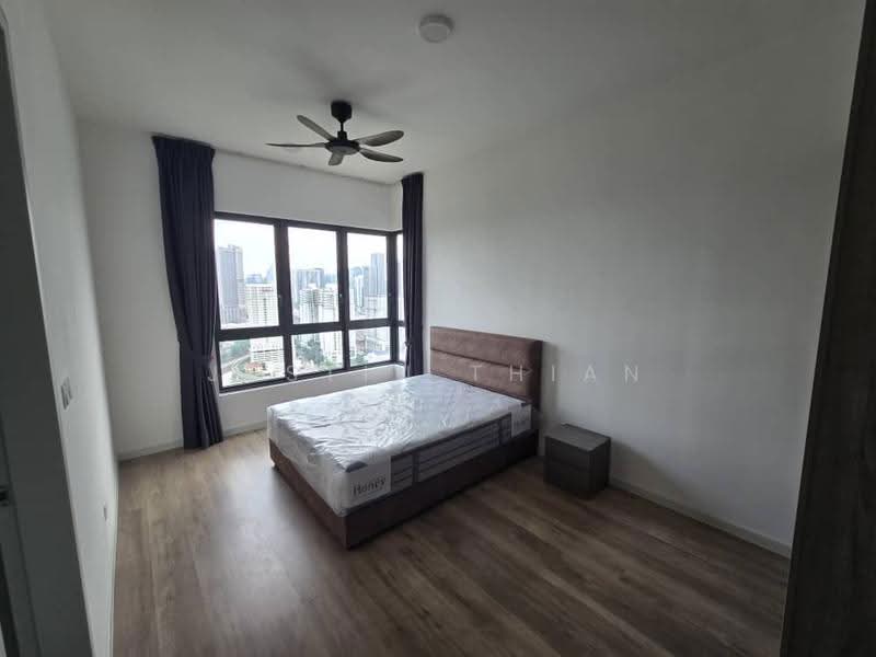 Kediaman Servis untuk Dijual di Sunway Belfield - Justin Thian - Bedroom - PropertyGuru.com.my