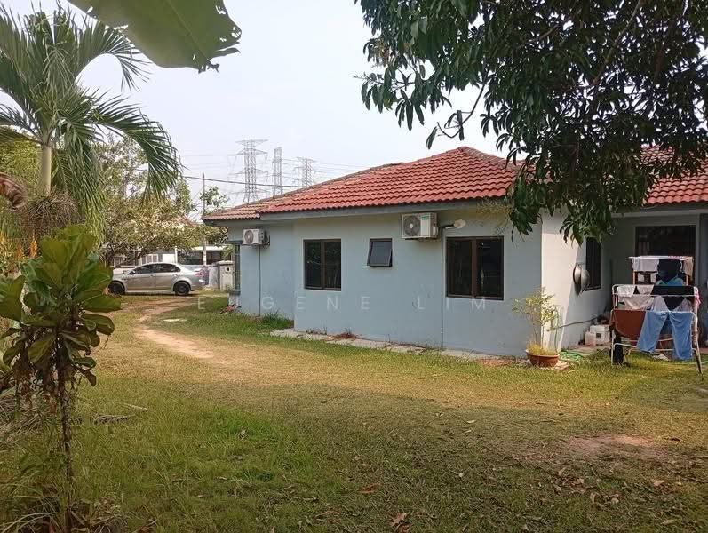 Rumah Berkembar untuk Dijual di Semenyih (Selangor) - Eugene Lim - Exterior - PropertyGuru.com.my