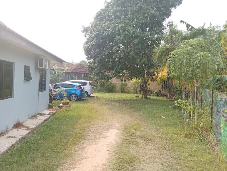 Rumah Berkembar untuk Dijual di Semenyih (Selangor) - Eugene Lim - Exterior - PropertyGuru.com.my