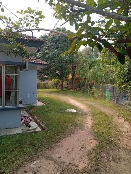 Rumah Berkembar untuk Dijual di Semenyih (Selangor) - Eugene Lim - Exterior - PropertyGuru.com.my