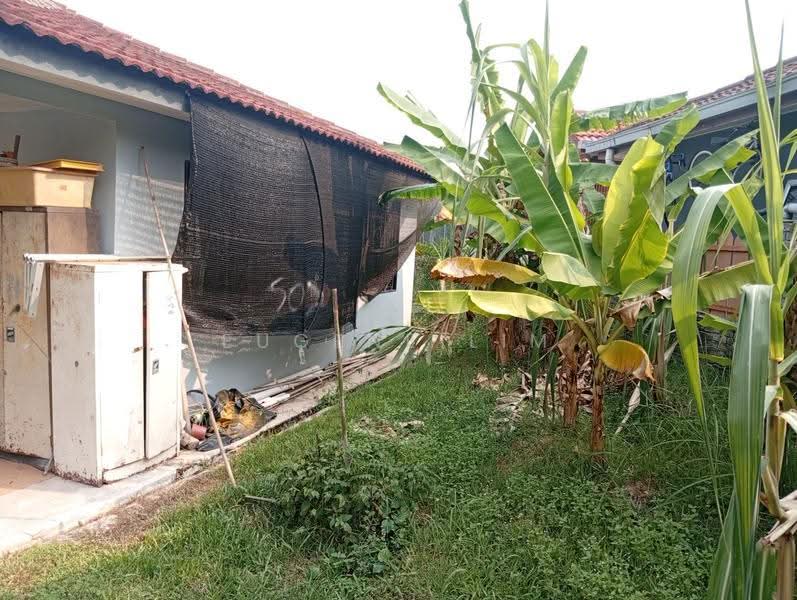 Rumah Berkembar untuk Dijual di Semenyih (Selangor) - Eugene Lim - Exterior - PropertyGuru.com.my