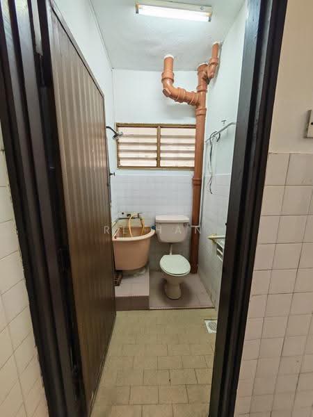 2-storey Terraced House for Rent in SS15 (Subang Jaya) - RL Han - Bathroom - PropertyGuru.com.my