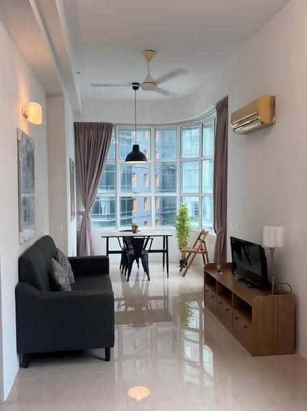 Kediaman Servis untuk Disewa di Parkview Service Apartment - Jeffney Lim - Living Room - PropertyGuru.com.my