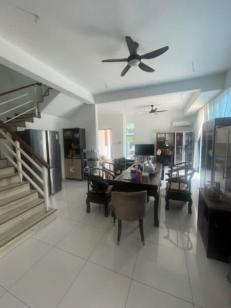 Cluster House for Sale in Taman Mount Austin (Tebrau) - Kok Hui - Living Room - PropertyGuru.com.my