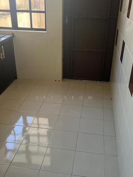 Semi-Detached House for Sale in Taman Seri Indah (Batu Maung) - Lei Seow - Interior - PropertyGuru.com.my