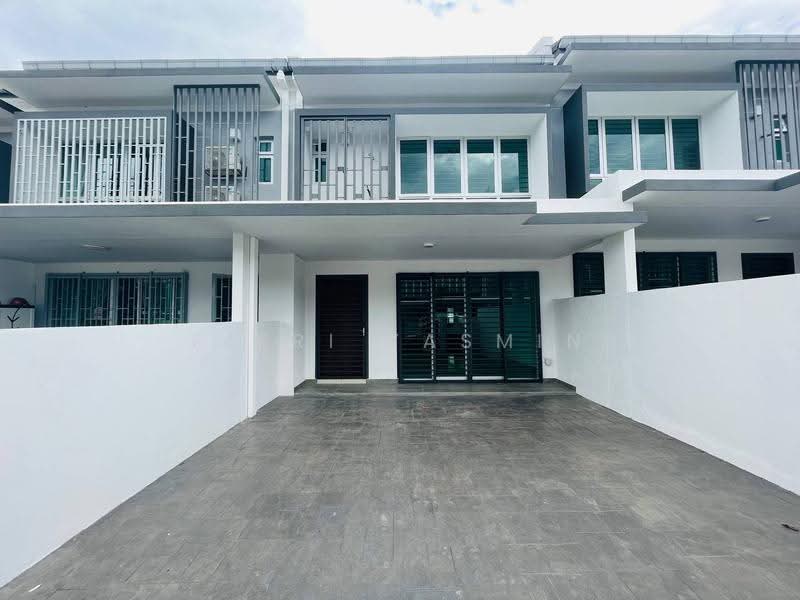 Rumah Teres 2-Tingkat untuk Dijual di Dengkil (Selangor) - Fikri Yasmin - Exterior - PropertyGuru.com.my