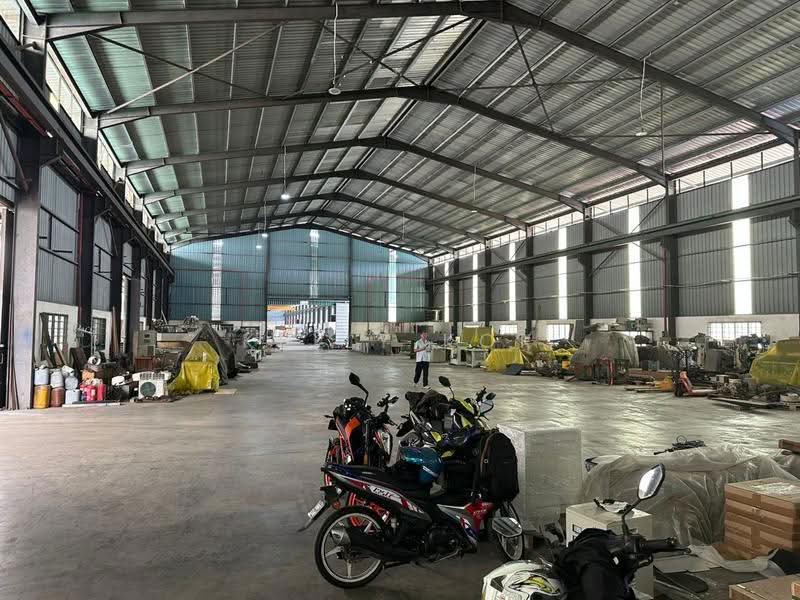 Warehouse for Rent in Bandar Baru Sungai Buloh (Sungai Buloh) - Kelly Kok - Interior - PropertyGuru.com.my