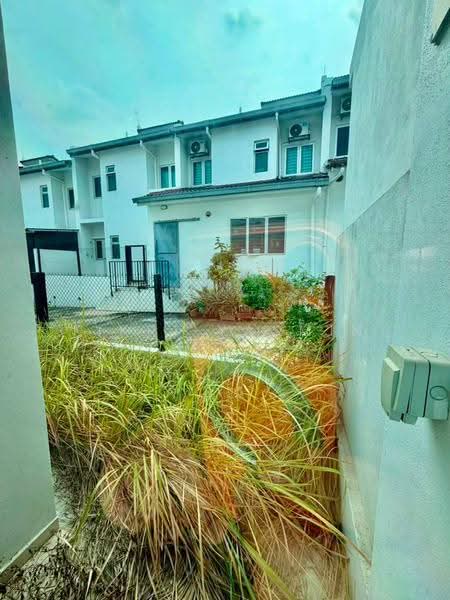 Rumah Teres 2-Tingkat untuk Dijual di Dengkil (Selangor) - Fikri Yasmin - Exterior - PropertyGuru.com.my