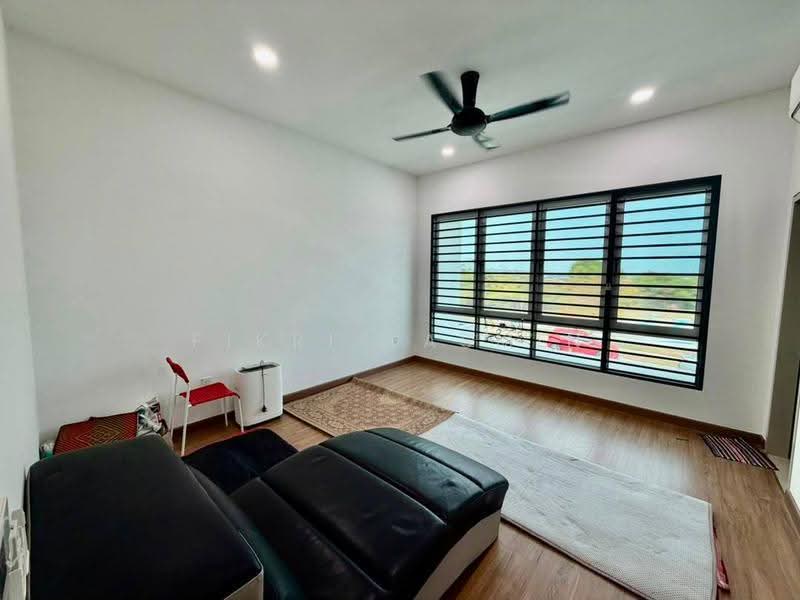 Rumah Teres 2-Tingkat untuk Dijual di Dengkil (Selangor) - Fikri Yasmin - Living Room - PropertyGuru.com.my