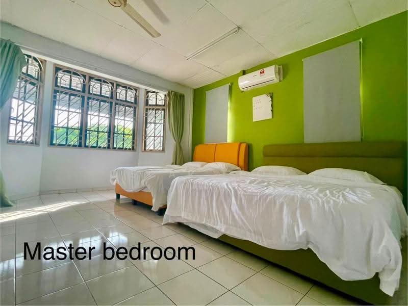 2-storey Terraced House for Rent in Kampar (Perak) - Oscar Teoh - Master Bedroom - PropertyGuru.com.my