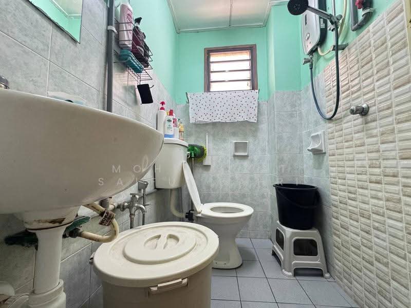 2-storey Terraced House for Sale in Bandar Damai Perdana (Cheras) - Mohd Aizat Saiful Bahri - Bathroom - PropertyGuru.com.my