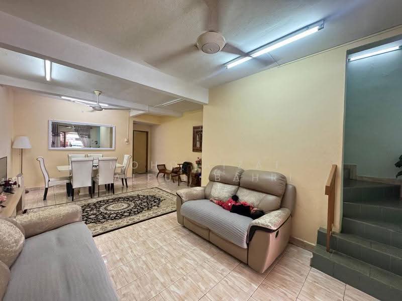 2-storey Terraced House for Sale in Bandar Damai Perdana (Cheras) - Mohd Aizat Saiful Bahri - Living Room - PropertyGuru.com.my