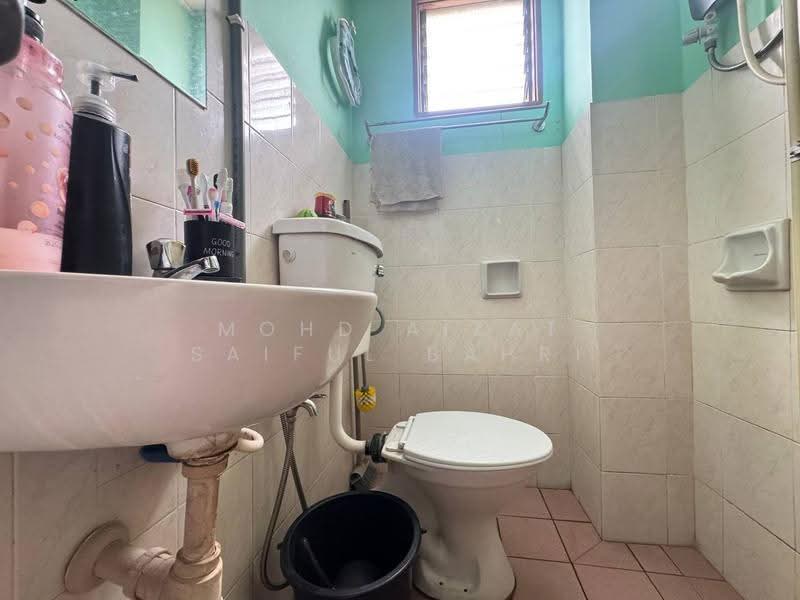 2-storey Terraced House for Sale in Bandar Damai Perdana (Cheras) - Mohd Aizat Saiful Bahri - Bathroom - PropertyGuru.com.my