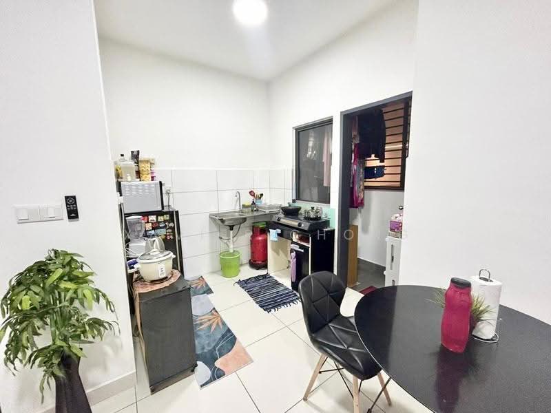 Condominium for Sale at The Holmes 2 - Xavier Chong - Kitchen - PropertyGuru.com.my