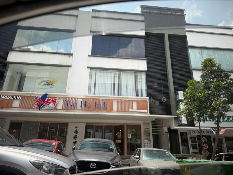 Shop / Office untuk Disewa di Taman Bukit Serdang (Seri Kembangan) - Alfred Long - Exterior - PropertyGuru.com.my