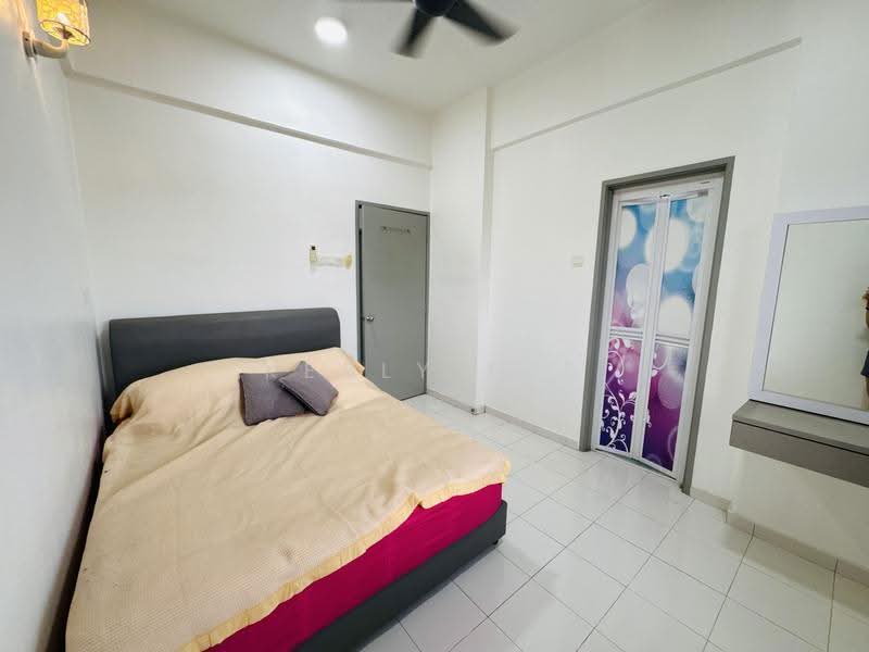 Pangsapuri untuk Dijual di Mawar - Kerly Kee - Bedroom - PropertyGuru.com.my