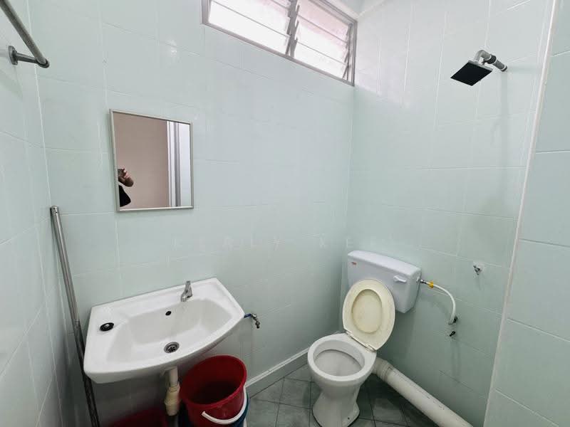 Pangsapuri untuk Dijual di Mawar - Kerly Kee - Bathroom - PropertyGuru.com.my