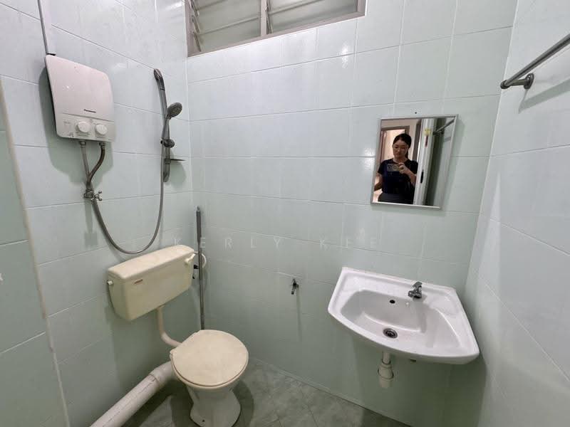 Pangsapuri untuk Dijual di Mawar - Kerly Kee - Bathroom - PropertyGuru.com.my