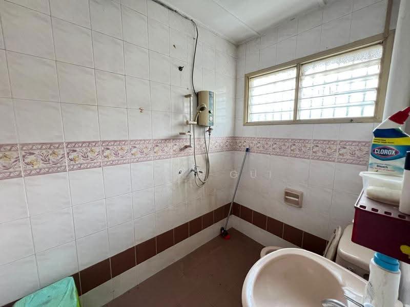 2-storey Terraced House for Sale in Seksyen 2, Taman Kinrara (Puchong) - Ginie Gui - Bathroom - PropertyGuru.com.my